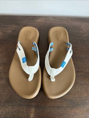 Flojos flip flops